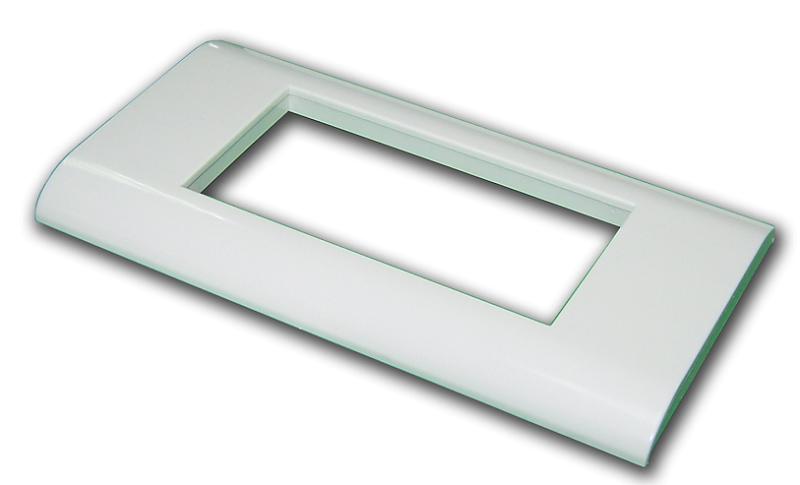 Пластиковая накладка на цоколь, 45x90, белая (LAN-FR45x90-WH) фото 1