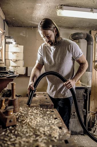 Строительный пылесос Karcher WD 2 Plus V-12/4/18 1000Вт (уборка: сухая/сбор воды) желтый фото 5