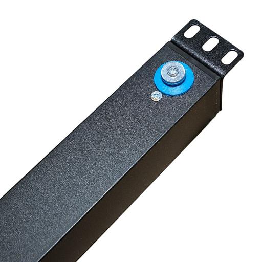 Hyperline SHE-20IEC-4BIEC-B-3PVB Блок розеток, вертикальный, 20 розеток IEC320 C13, 4 розетки IEC320 C19, автоматич. выключатель, кабель питания 3м (3х4.0мм2) с вилкой IEC 60309 32А (2х16A) (2P+E), 250В, 1556x44.4x44.4мм (ДхШхВ), корпус алюминий, черный фото 9