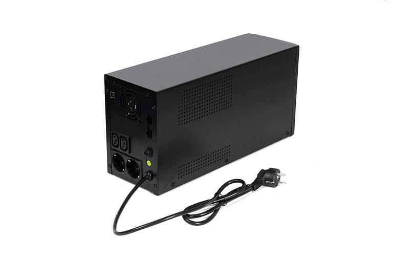 SKAT-UPS 3000/1800 ИБП 1800 Вт, с АКБ 9 Ач 4 шт, меандр. стабилизация напряжения фото 3