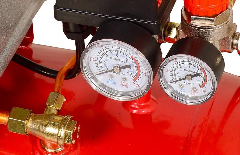 Компрессор поршневой Ресанта КП-50/300М масляный 300л/мин 50л 2000Вт красный/черный фото 6