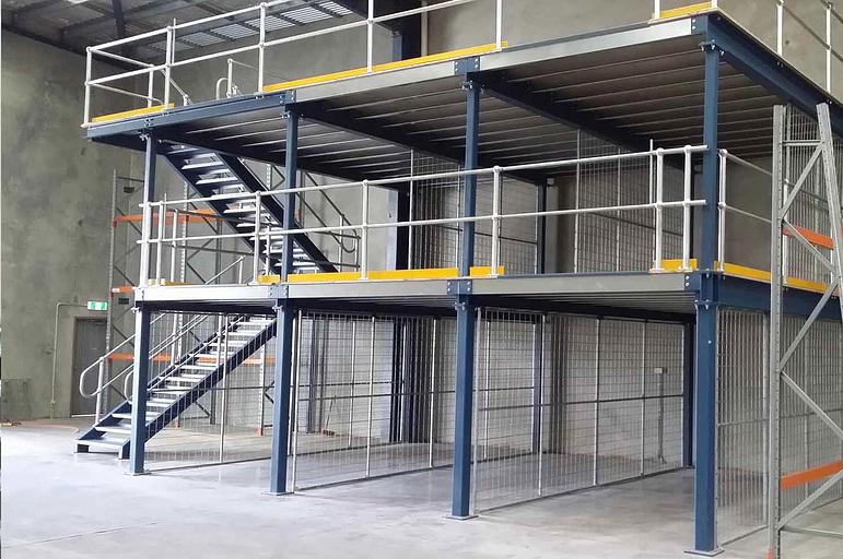 Изготовление и монтаж металлических антресолей Ленинградская область фото 1