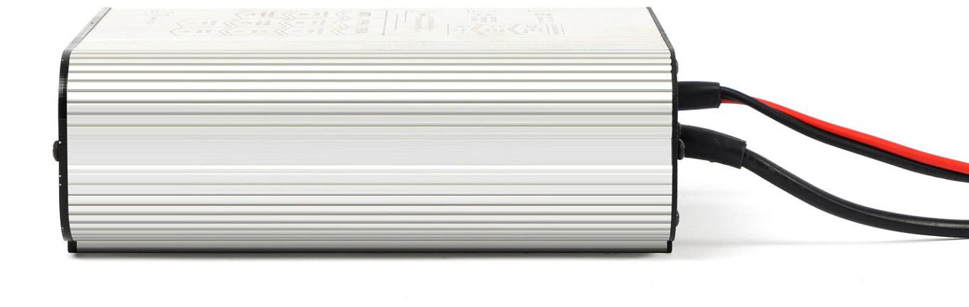 248 Компактное автоматическое зарядное устройство для аккумуляторов (АКБ), заряжает все типы свинцово-кислотных АКБ, включая автомобильные. Ток заряда до 8А. IP 50. Бастион SKAT 8A фото 5