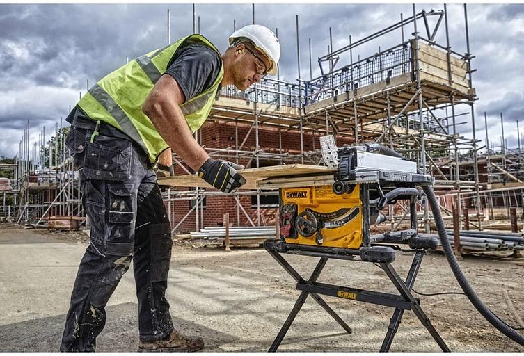 Настольн.пила DEWALT DWE7485-QS 1850вт, 210х30 мм пильный диск, торцовочная направляющая, 2 ключа
Параллельная направляющая фото 4