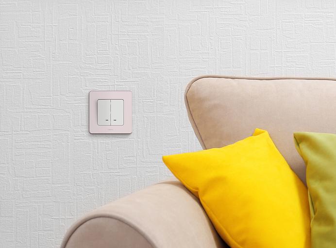 Legrand 673630 Выключатель двухклавишный с подсветкой/индикацией - INSPIRIA - 10 AX - 250 В~ - белый фото 4