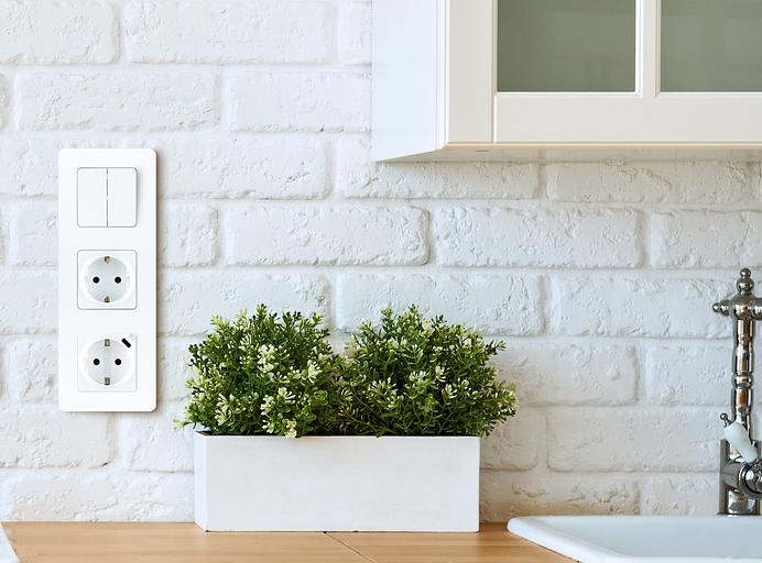 Legrand 673950 Рамка - 3 поста - INSPIRIA - белый фото 3