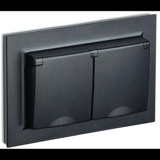 IEK BR-R26-16-44-K02-F BRITE Роз. 2-я с кр. 16А в сб IP44 РСбш12-3-44-БрЧ черн. фото 1