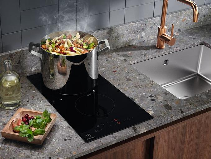 Варочная поверхность Electrolux LHR3233CK черный фото 7