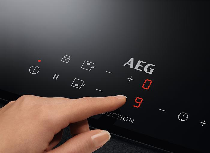 Встраиваемая индукционная панель AEG AEG IKB32300CB фото 2