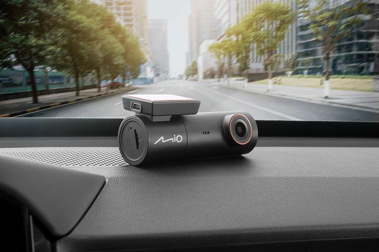 Видеорегистратор Mio MiVue J30 черный 3.6Mpix 1440x2560 1440p 150гр. MSTAR SSC337 фото 4