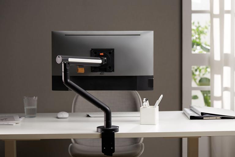 Кронштейн для мониторов Ultramounts UM725B черный 17"-32" макс.9кг крепление к столешнице поворот и наклон фото 8