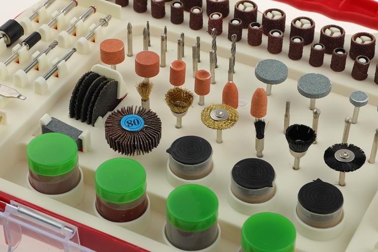 Набор оснастки Elitech 1820.001700 (249пред.) для граверов фото 3