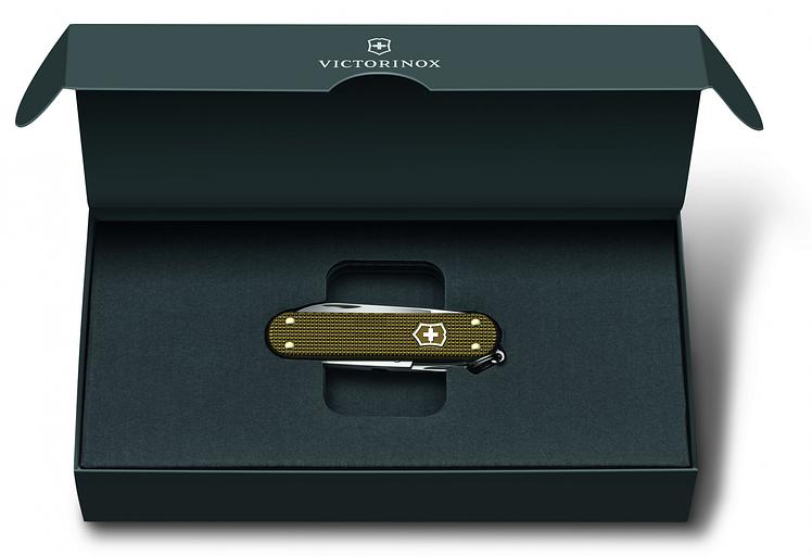 Нож перочинный Victorinox Classic SD Alox L E 2024 (0.6221.L24) 58мм 5функц. подар.коробка фото 2