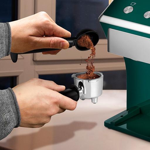 Кофеварка рожковая Kitfort КТ-7283 1050Вт зеленый фото 3