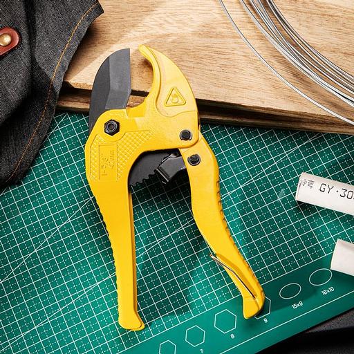 Труборез Deli Труборез для пластиковых труб с храповым механизмом Deli DL350042 диаметр реза до 42мм, лезвия из нержавеющей стали с тефлоновым покрытием, аллюминиевый корпус фото 3