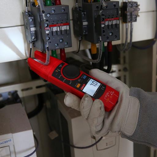 Токоизмерительные клещи UNI-T Токоизмерительные клещи UT256B, 1000В, 200А, 60МОм, вилка (525623) фото 6