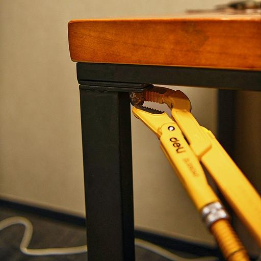 Ключи Deli Трубный рычажный ключ №3 с изогнутыми губками Deli DL105267 560мм, раскрытие губок 0-67мм, сталь Cr-V фото 8