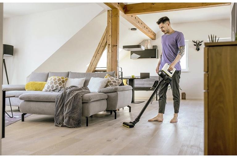 Пылесос ручной Karcher VC 4 черный/желтый фото 3