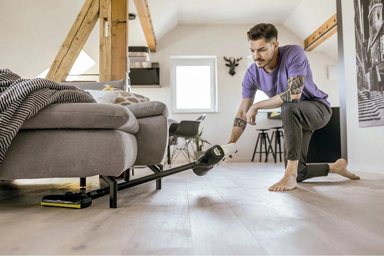 Пылесос ручной Karcher VC 4 черный/желтый фото 4