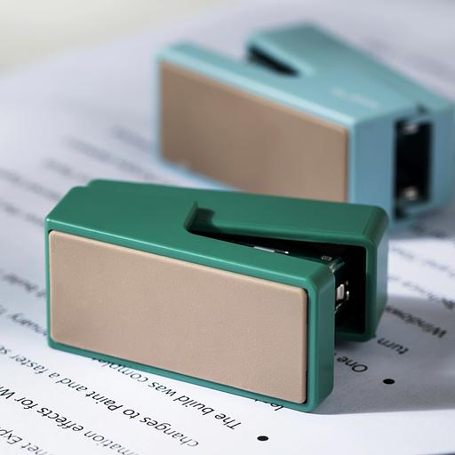 Степлер Deli NS083GREEN Nusign 24/6 26/6 (12листов) зеленый 40скоб блистер фото 3