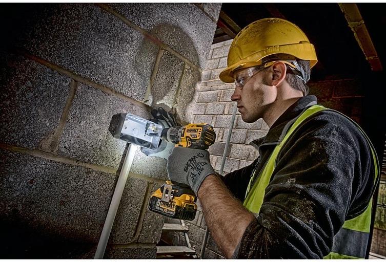 Дрель-шуруповерт DeWalt DCD796D2-QW аккум. патрон:быстрозажимной (кейс в комплекте) фото 3