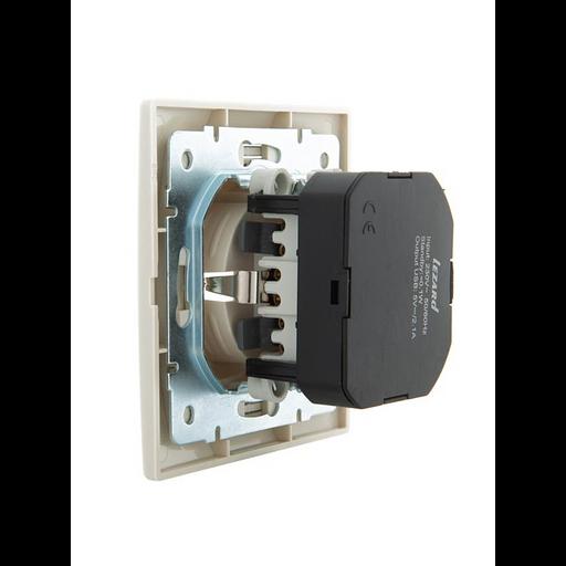 Розетка 1-м СП Mira 16А с заземл. + USB разъем крем. LEZARD 701-0303-181 фото 5