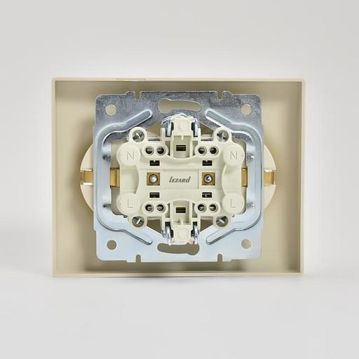 Розетка 2-м СП Karina с заземл. термопласт крем. LEZARD 707-0300-127B фото 4