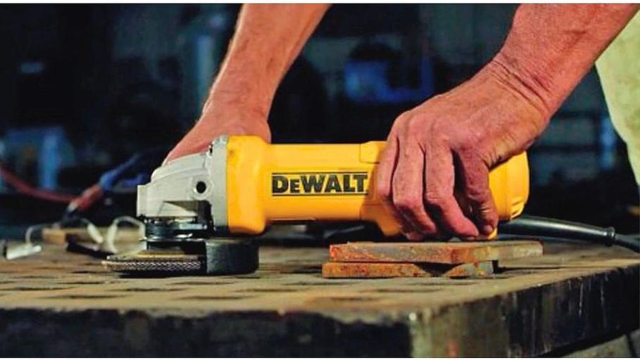 Угловая шлифмашина DeWalt DWE4217 (DWE4217-QS) фото 7