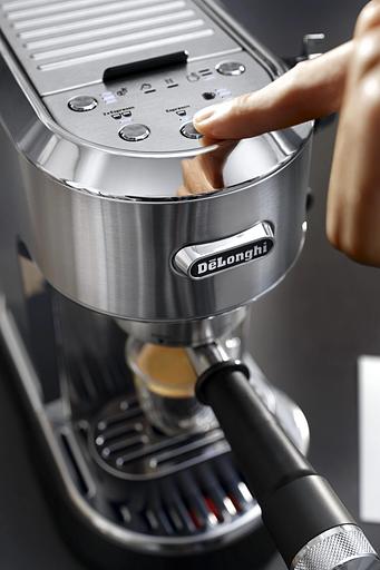 Кофеварка рожковая DeLonghi EC950.M (0132106249) серебристый, исп. кофе - молотый/чалды, 1.6 л, 1450 Вт, 15 Бар фото 4