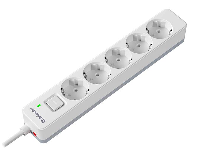 Defender Удлинитель с сетевым фильтром DFS 133, белый, 5 розеток, 3 м. фото 1