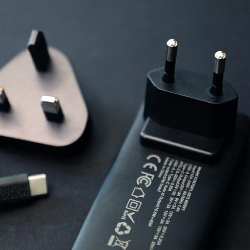 Адаптер питания MONDO. Цвет: Черный [Black] фото 2