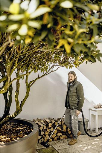 Строительный пылесос Karcher WD 6 P S V-30/6/22/T + DDC (YSY) 1300Вт (уборка: сухая/сбор воды) желтый фото 9