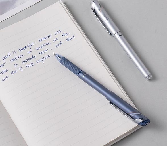 Ручка шариков. Deli Xtream (EQ47-BL) d=0.7мм син. черн. карт.уп. игловидный пиш. наконечник резин. манжета чернила пониженной вязкости фото 3