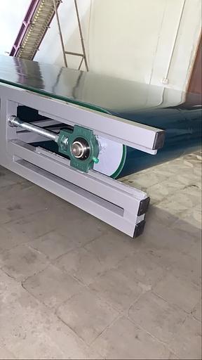 Горизонтальный ленточный конвейер для широких и тяжелых грузов. фото 3