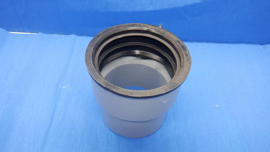 Переход с чугуна на пластик 110x124 вн.канализ. с манжетой (60) фото 1