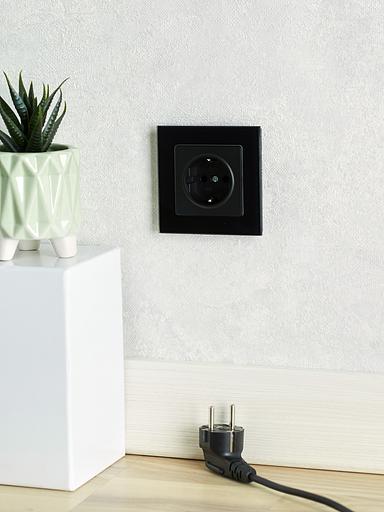 BRITE Рамка 1 пост РУ-1-2-БрЧ стекло черный фото 7