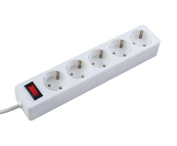 Сетевой фильтр ПВС КОСМОС 3х0.75 белый 3м с выключателем фото 1