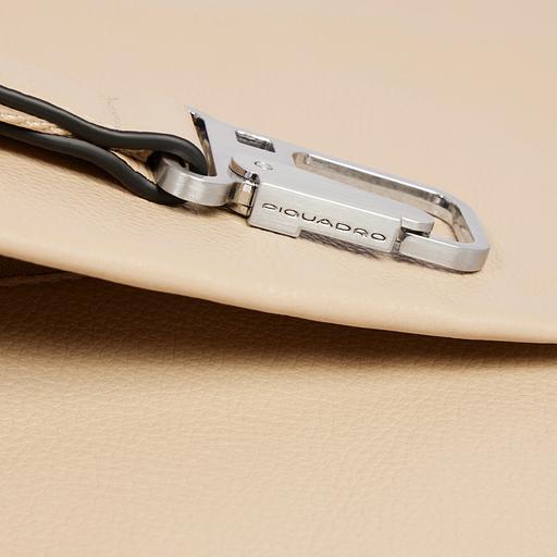 Деловая сумка женская Piquadro Than CA4021S135/BE с отделением для ноутбука бежевый натур.кожа фото 7