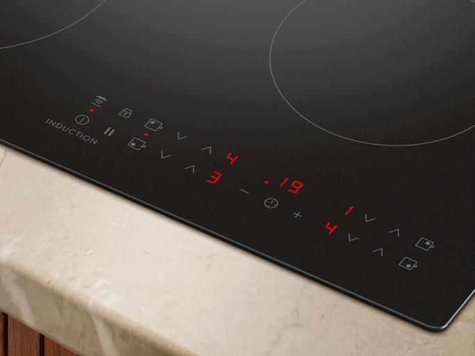 Индукционная варочная поверхность Electrolux EIT60433CT черный фото 3
