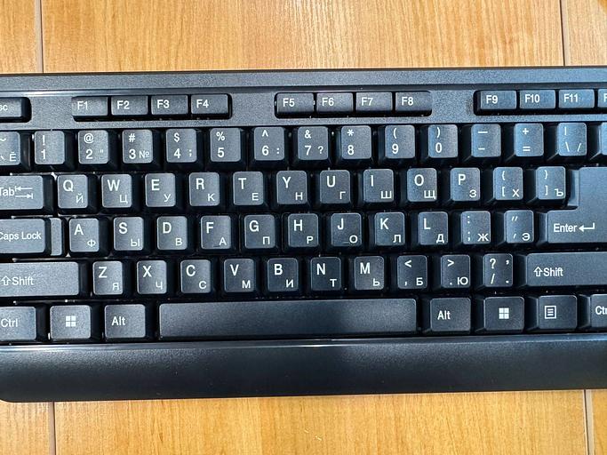 Десктоп Lenovo ThinkCentre M70q G5, Intel Core i5-13400T, 8Gb, 512Gb SSD, WiFi + BT, VESA Mount, KB+ Mouse, DOS, черный фото 2