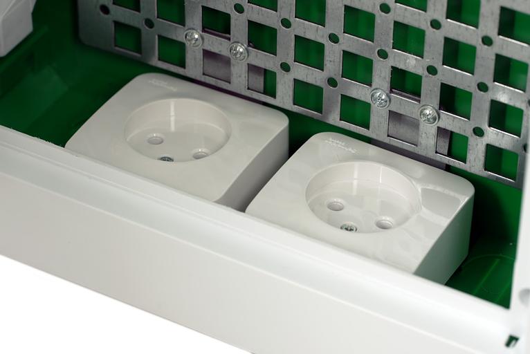 Корпус встраиваемый City9 Box IT 3 ряда 36мод. 2 розетки с бел. дверцей SE EZ9E312P2FIT фото 2