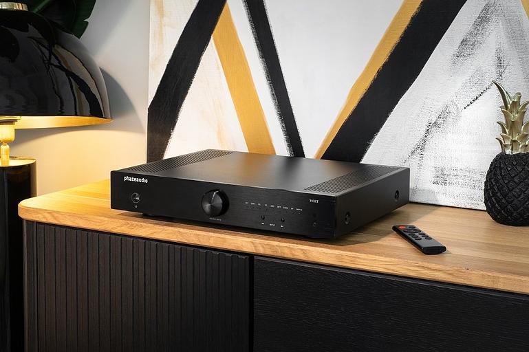 Комплект стереоусилитель PHAZE AUDIO VOLT black + проигрыватель винила DIANA shadow black фото 2