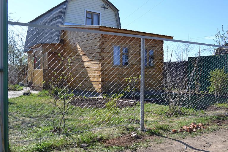 Заборы из сетки-рабицы опт фото 2