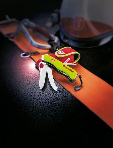 Нож перочинный Victorinox RescueTool One Hand (0.8623.MWN) 111мм 12функций салатовый карт.коробка фото 3