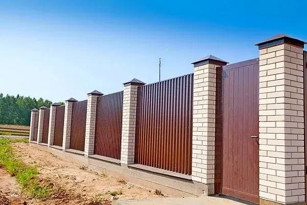 Заборы металлические фото 1