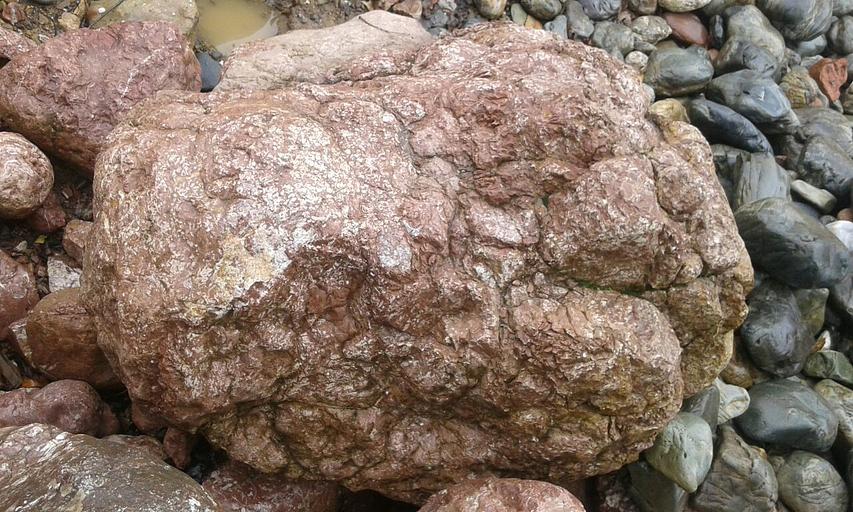 Глыба камень мраморный Красный /тн (800-1200 мм) фото 1