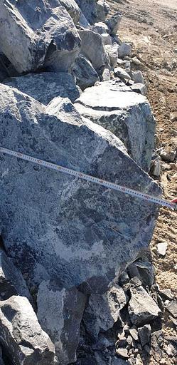 Валун гигант серпентинит Голубой /тн (2000-3000 мм) фото 1