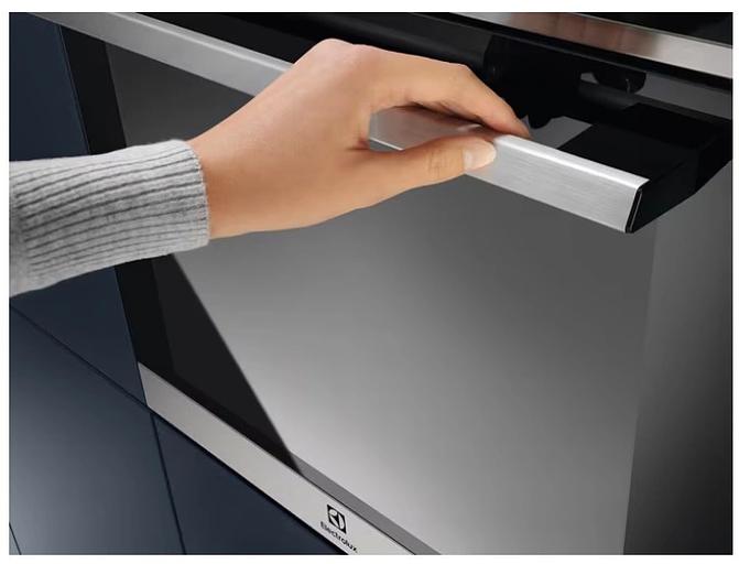 Духовой шкаф Электрический Electrolux EOE8P39WX черный/нержавеющая сталь фото 4
