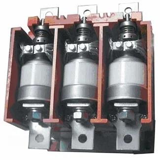 Вакуумный контактор серии КВ15 фото 1