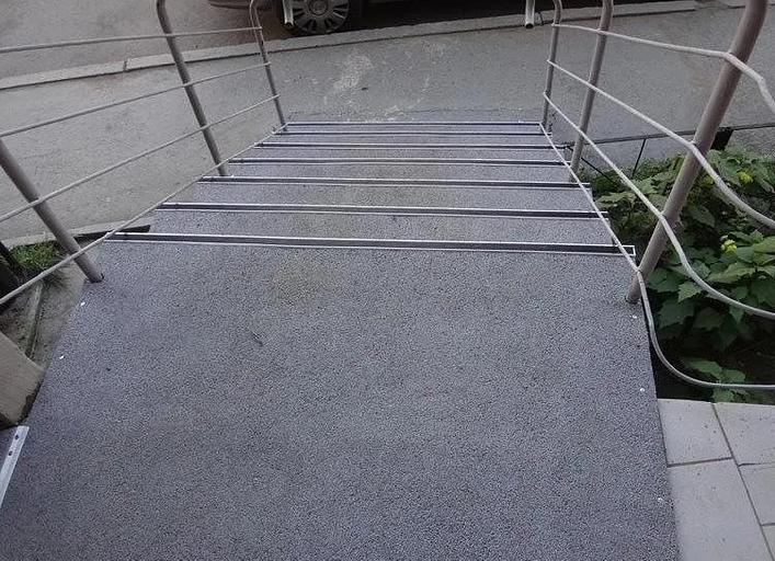 Противоскользящие резиновые покрытия фото 2